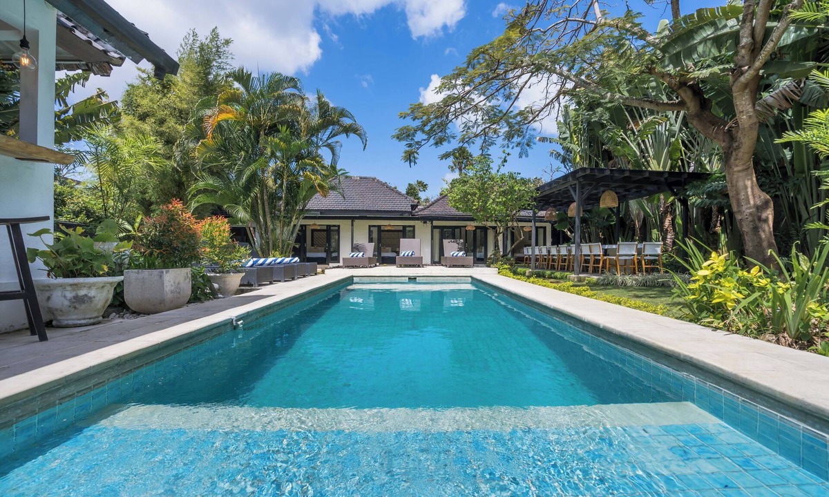 Petitenget Villa | 10 Bdr-Last Minute Deal 50%+ OFF! Seminyak