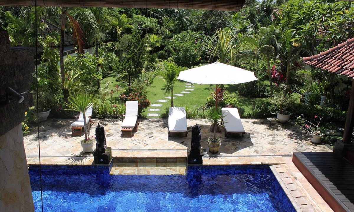 Raya Kuta Villa | 3 Bedroom Villa With Large Large At Only 400 Meters Distance From Seminyak Beach