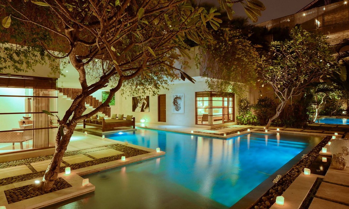 Laksmana Villa | 6BR Luxury Villa Located In Seminyak - DAILY HOUSE KEEPING!