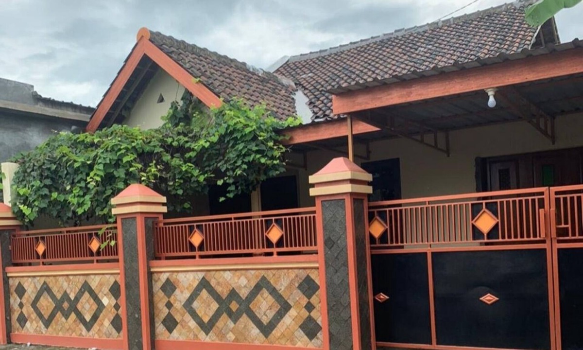 Banjarsari House | A local house 3 Bedrooms with very affordable price.