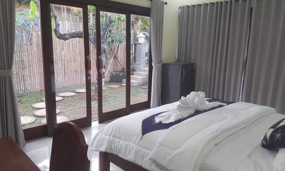 Culik House | A Newly 1-Bedroom House with Open Kitchen Overlooking to Garden
