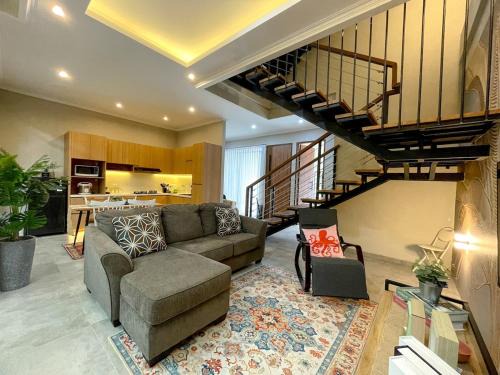 Cigadung Villa | Arumdaun Villa ,with Private Pool in Cigadung