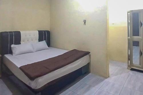 Singaraja Hotel | Ayna Syariah Mitra RedDoorz Indramayu