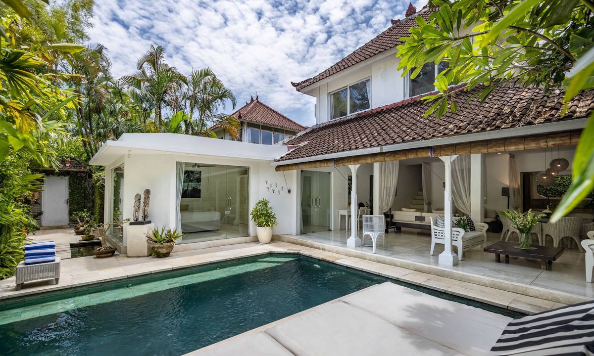 Central Seminyak Villa | Bali Gateway: 3BR Serenity Villa In Heart Seminyak