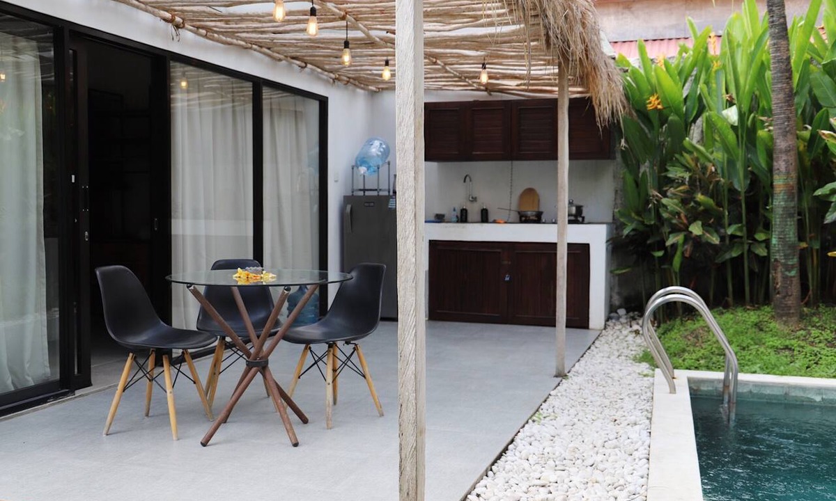 Tumbak Bayuh Villa | Banana VILLA w/private POOL garden and parking near Canggu