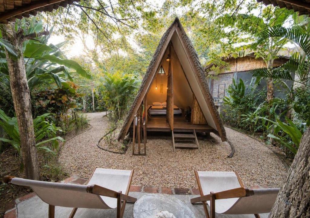Karimunjava Cabin | Basabasi Island Lodge