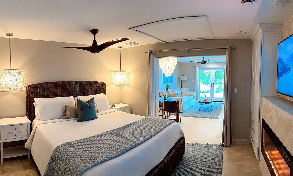 Challengers Resort | Basseterre Suite – Luxury Ocean View Suite Sunset Reef St. Kitts