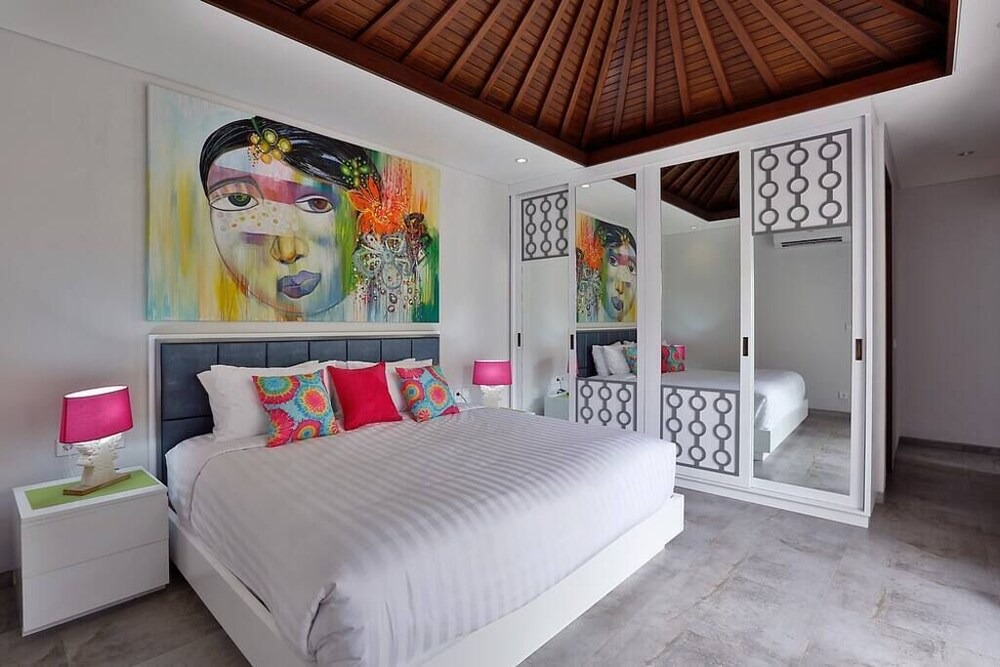 Sanur Villa | BEACHFRONT 3 BEDROOM FAMILY VILLA This luxury 3 bed villa epitomes style, luxury and comfort