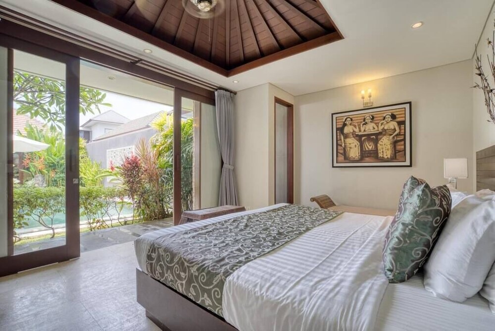 Sanur Villa | Beachfront 3 br family villa in Sanur