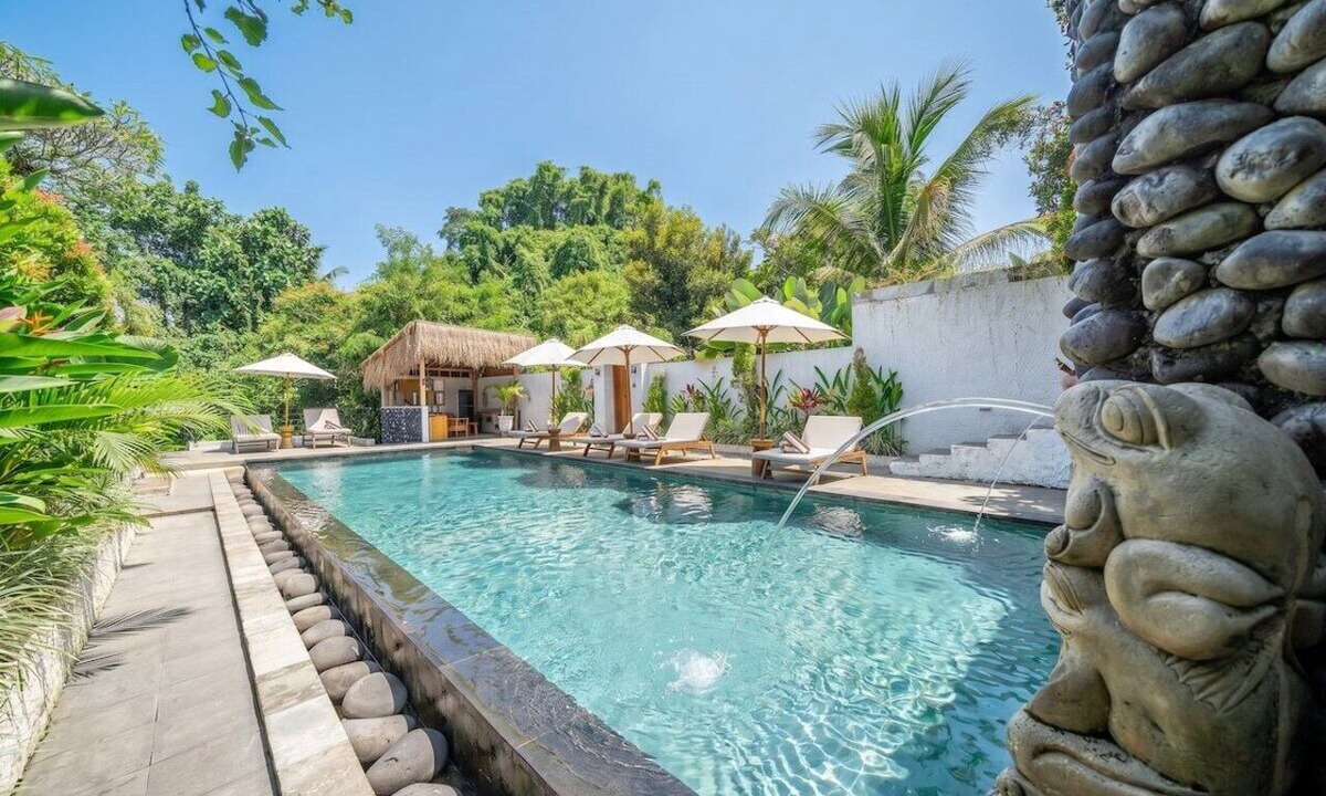 Penestanan Apartment | Best 1BR Apartment in Ubud w Pool, Patio & Kitchen