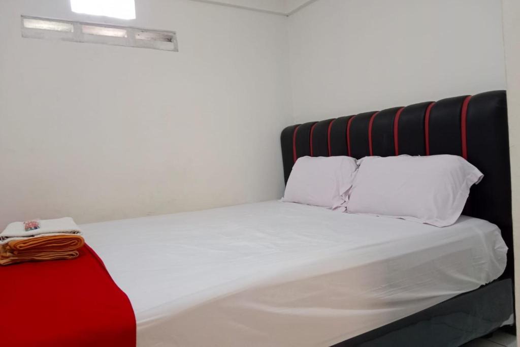 Purwokerto House | Bougenville Guesthouse