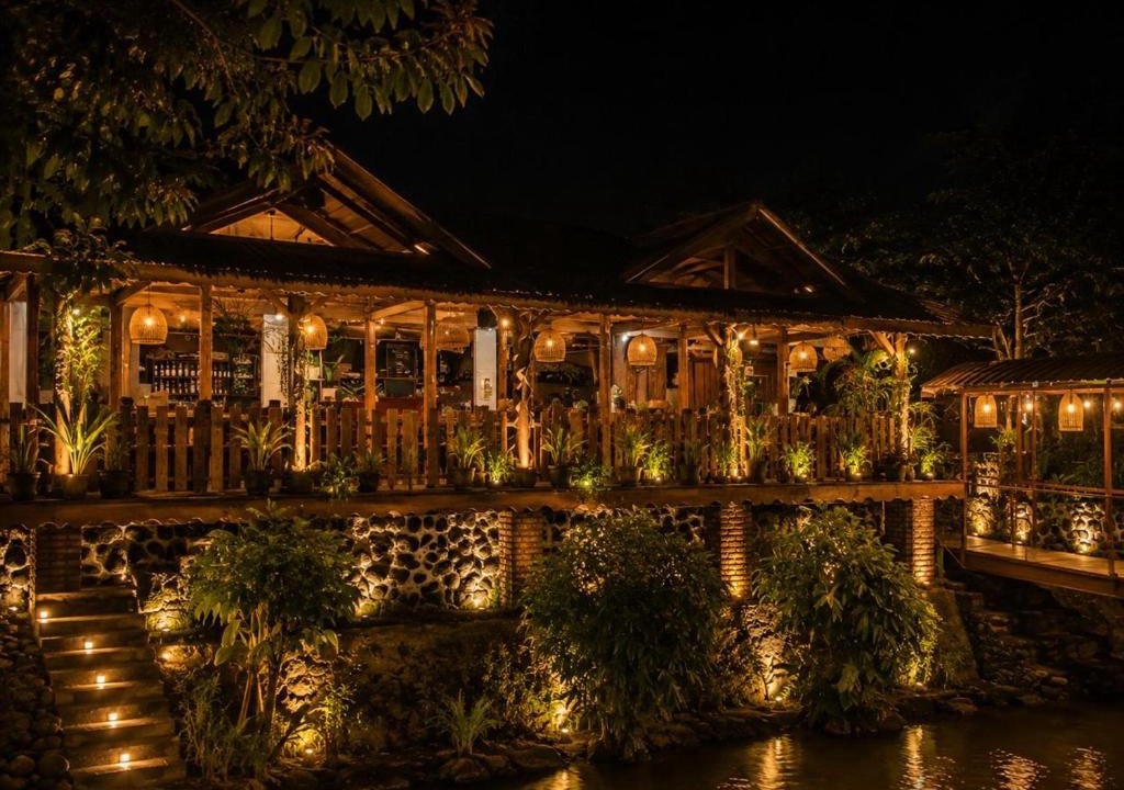 Bukit Lawang House | Bukit Lawang Wonders Lodge - Jungle Trekking & Transport