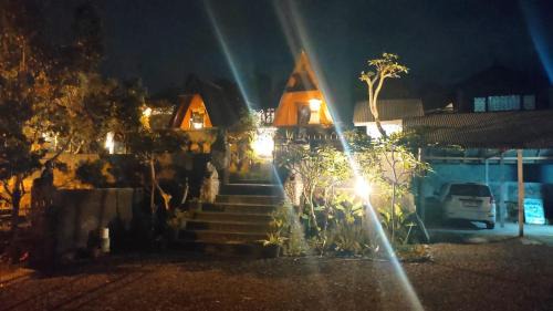 Besakih House | Candra Homestay Besakih