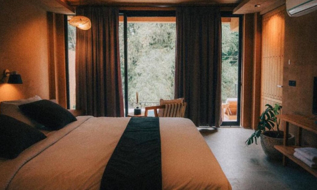 Beraban Hotel | Chic hotel suite with WiFi and AC in delightful Bali