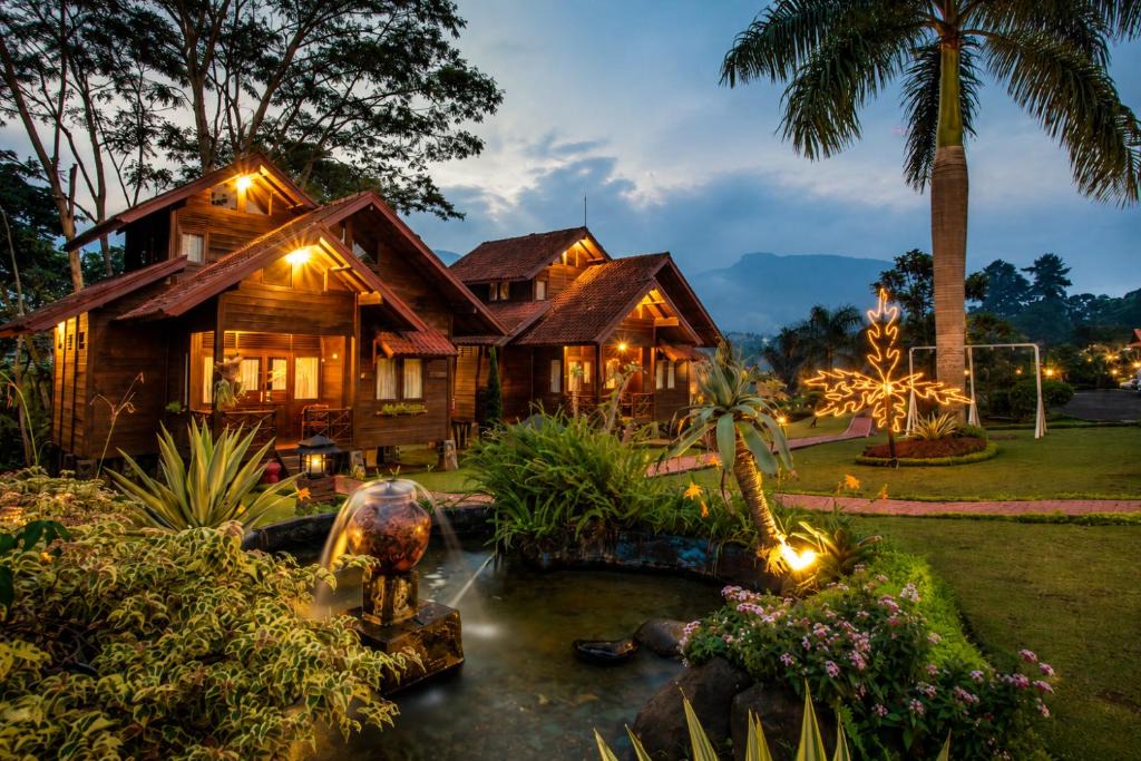 Megamendung Resort | Citra Cikopo Hotel & Family Cottages