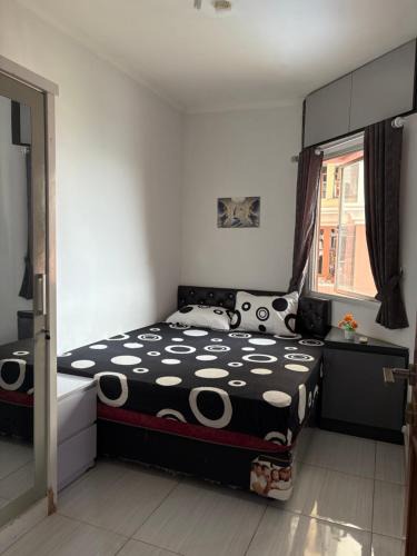 Chinatown Apartment | Cozy Room StayIn Central Jakarta Pool Fast WiFi Mall Nearby