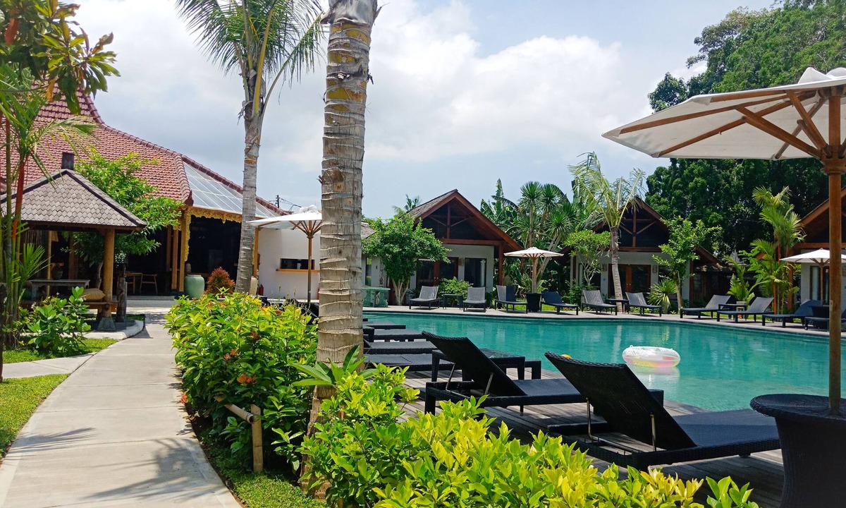 Seminyak Resort | Deluxe Rooms, only 5 mins walk to Batu Belig Beach