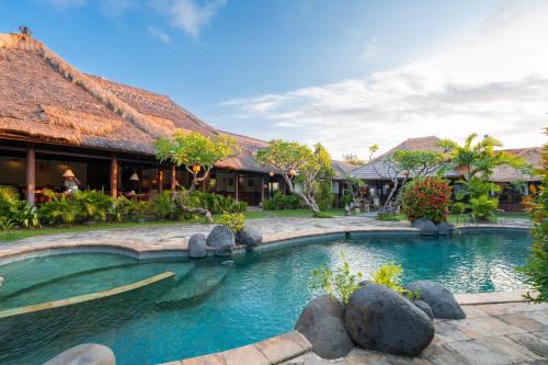Central Seminyak Resort | Desamuda Village by Pertama Stay