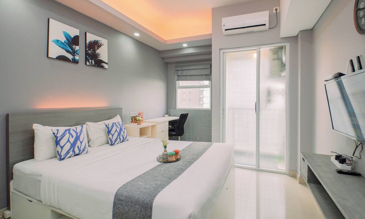 South Tangerang Apartment | Elegant Cozy Living Studio At Apartment Parkland Avenue