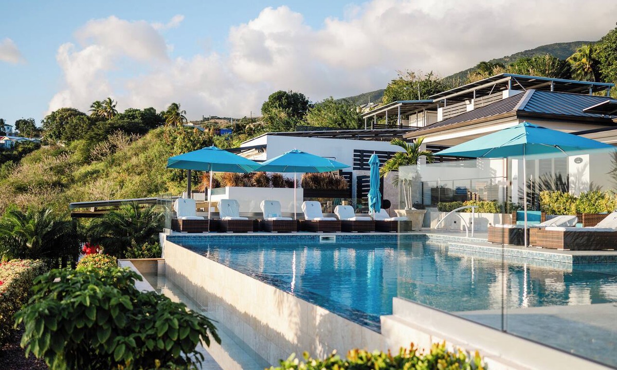 Challengers Resort | Exclusive Oceanfront Resort Buyout