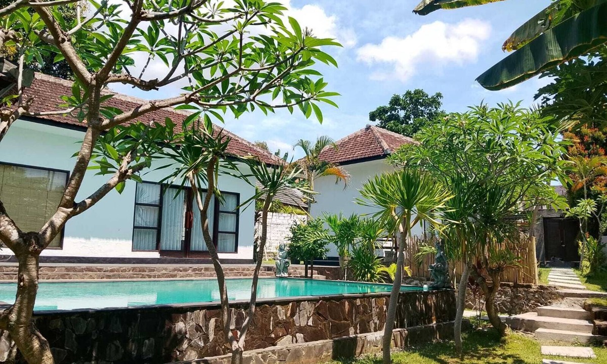 Anturan Villa | Family fully furnished villa with big swimming pool. Near beach big Garden
