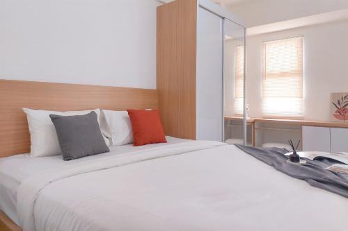 South Tangerang Apartment | Good Place Studio at Urbantown Serpong Apartment By Travelio