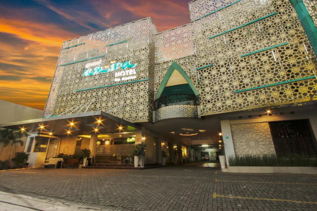 Surakarta Hotel | Grand Amira Hotel Solo, Azana Hotels Collection