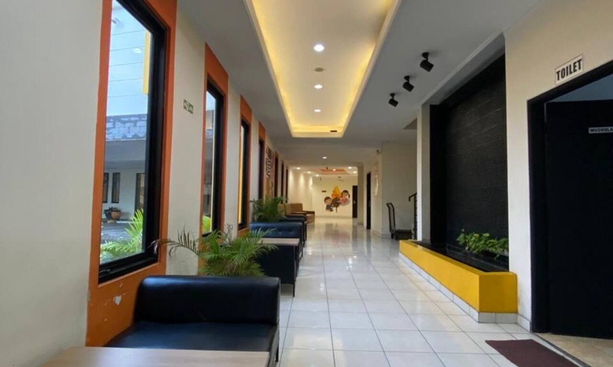 Tulungagung Hotel | Grand Charis Hotel Tulungagung