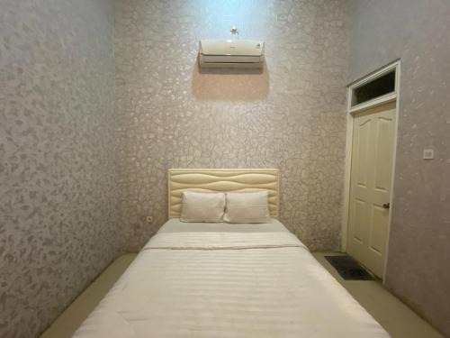 Colomadu Hotel | Griya RW Family Guest House Redpartner
