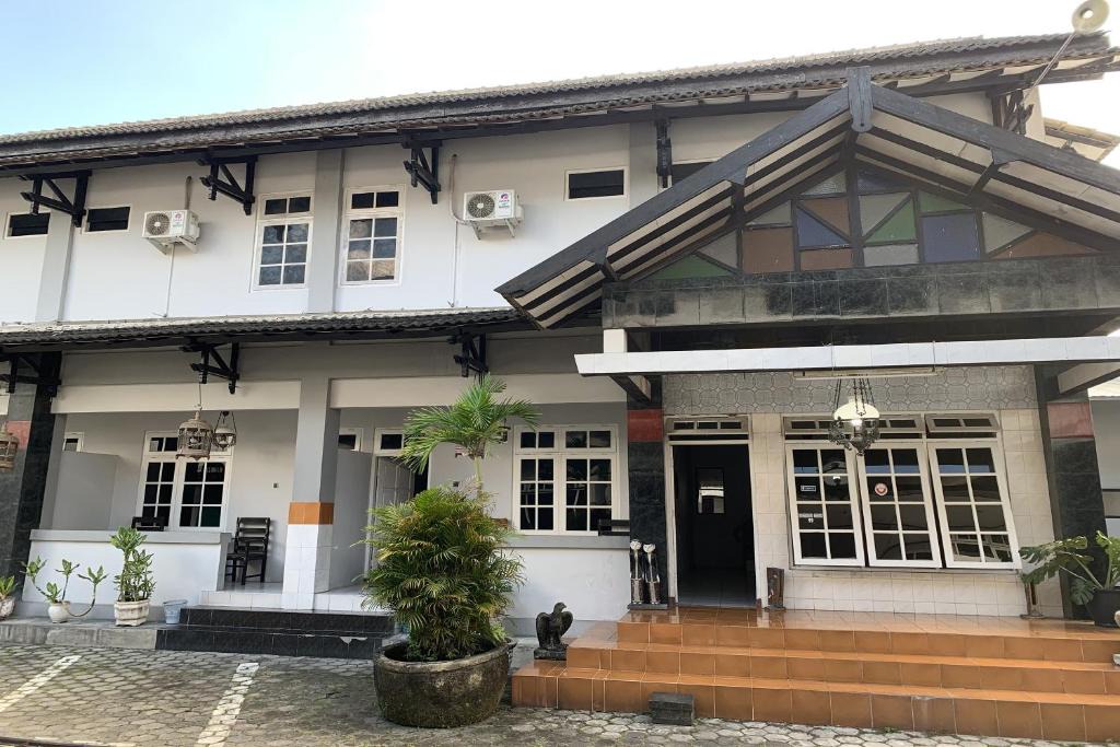 Klaten Selatan Hotel | Hotel Merak Indah