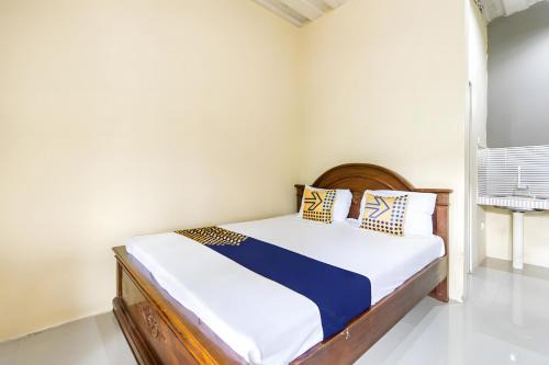 Pandaan Hotel | Hotel O Kencana Homestay Syariah Near Masjid AL-BAROKAH Kanyuran