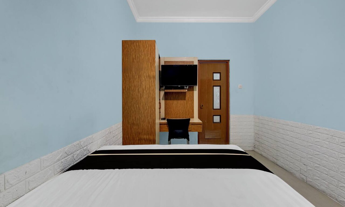 Depok Hotel | Hotel O near UGM formerly Bayang Brothers Guest House