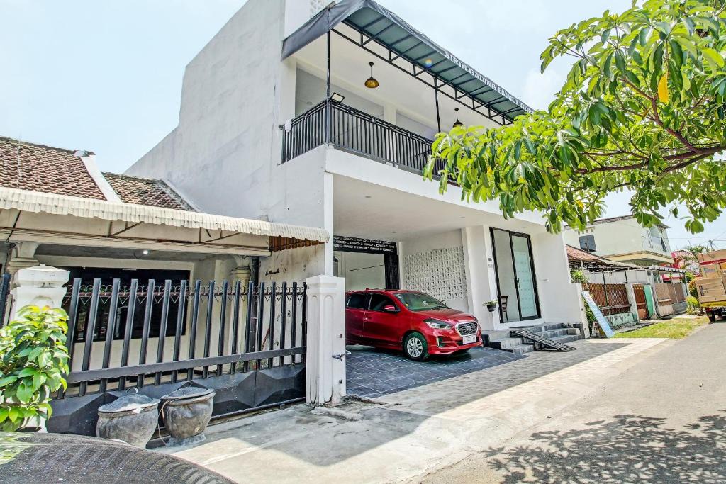Tulungagung Hotel | Hotel O Sirih Gading Family Guest House