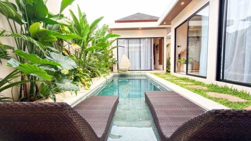 Kuta Villa | House of Rakiki Legian - 2 Bedrooms Private Villa in central Legian close to Beach - Small construction next door