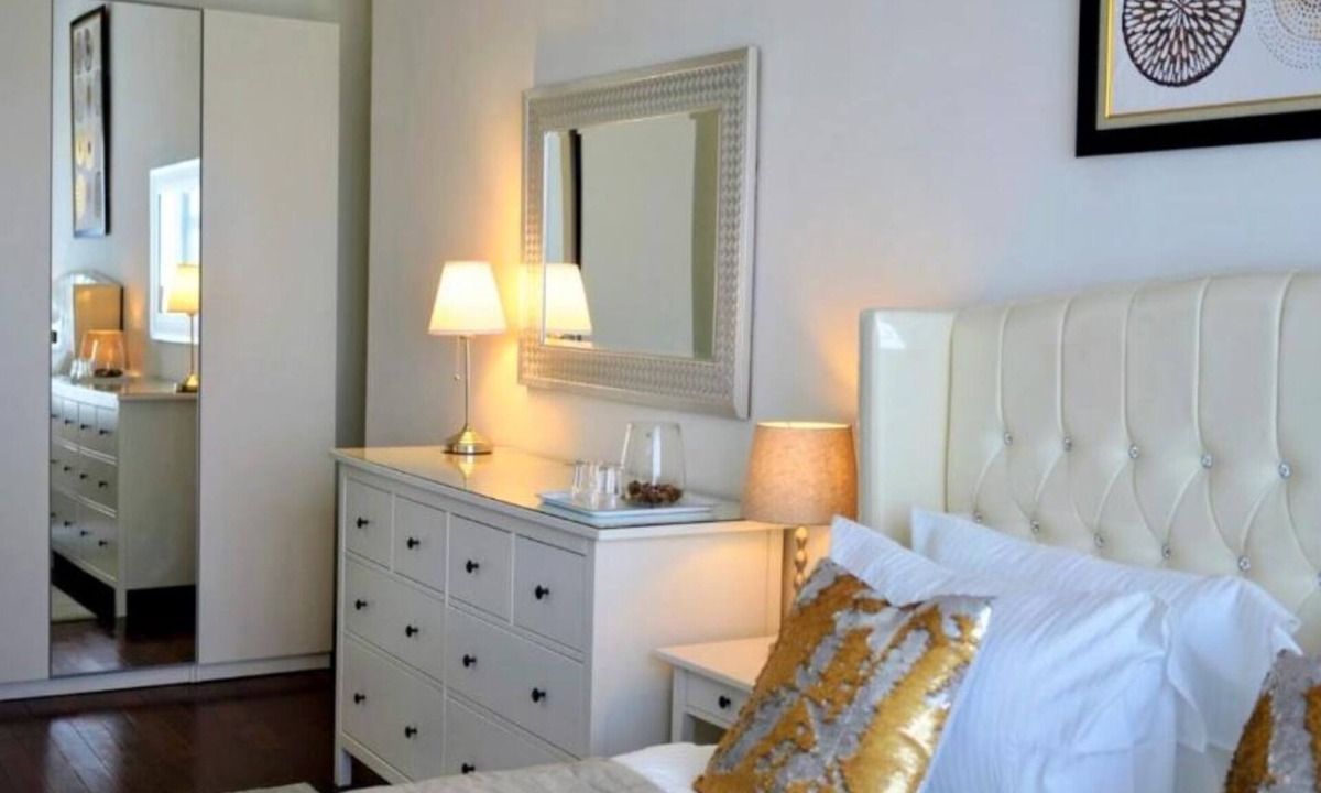 Chinatown Apartment | Luxurious 2-Bedroom Top Floor Condo at Jakarta Old Town