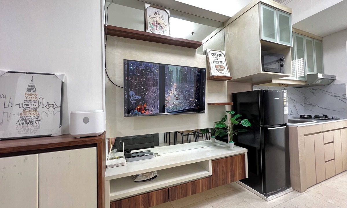 Tanjung Duren Utara Apartment | Cozy Homey 2-bedroom apartment direct to Central Park Mall and Neo Soho Mall