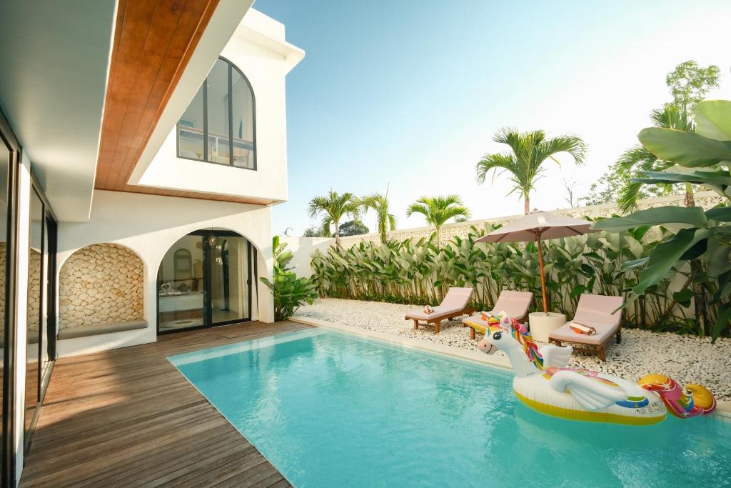 By Pass Ngurah Rai Villa | Jivani Villa Jimbaran - Private Pool & BBQ, Cinema Room, 9 Min to Nusa Dua Beach