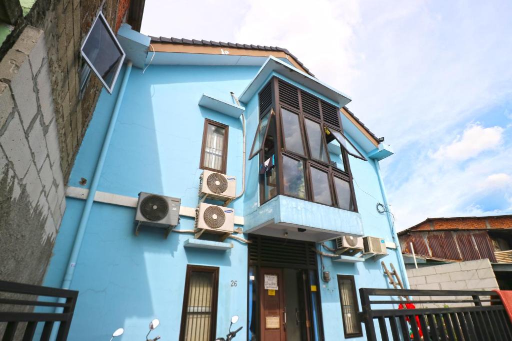 Rawamangun Hotel | Kabin Kapsul Kayu Jati V (Male Only)