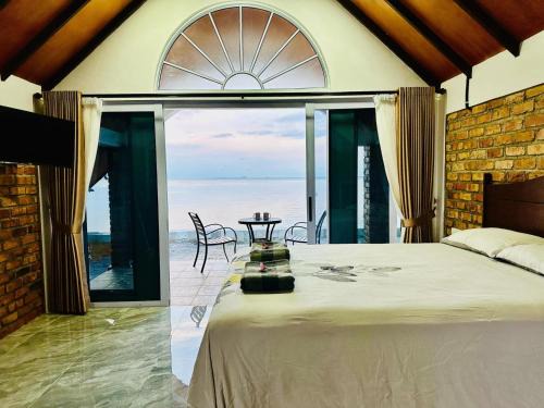 Kabil Apartment | La Seahorse Homestay, private villa sea view Sebong Pereh, Bintan Island