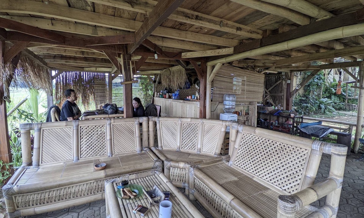 Jambu Luwuk Ski Chalet | Landeuh Savana Pangrango Camp by ABM