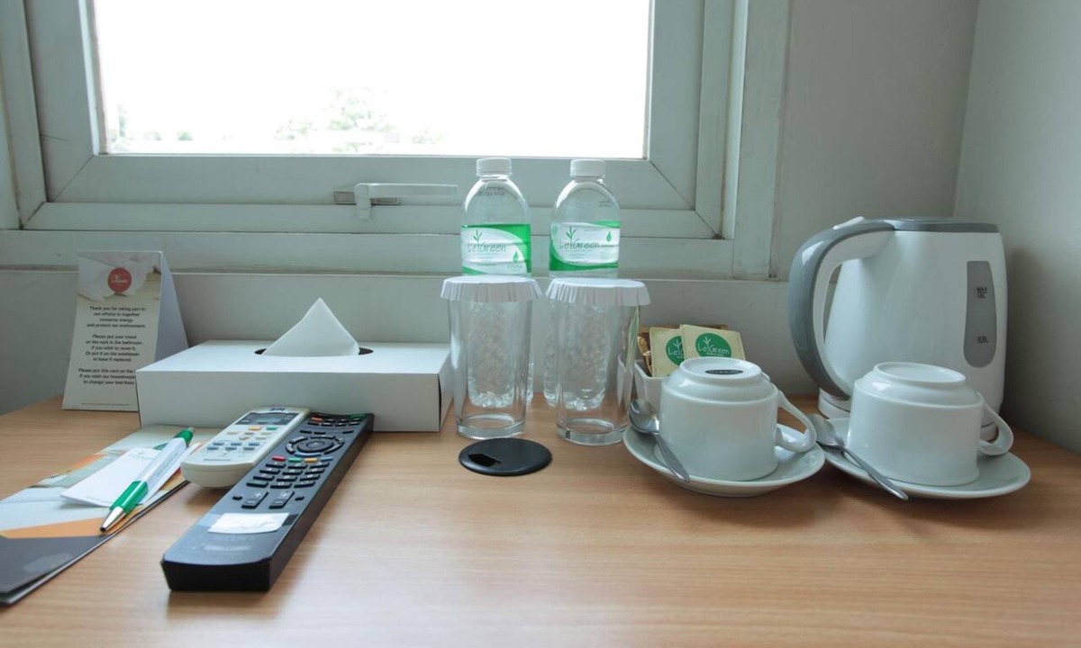 East Jakarta Hotel | LeGreen Suite Tebet