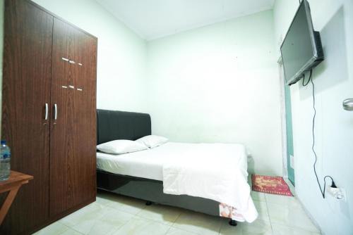 Tangerang Hotel | Mahkota Sivali near Soekarno Hatta Airport Mitra RedDoorz