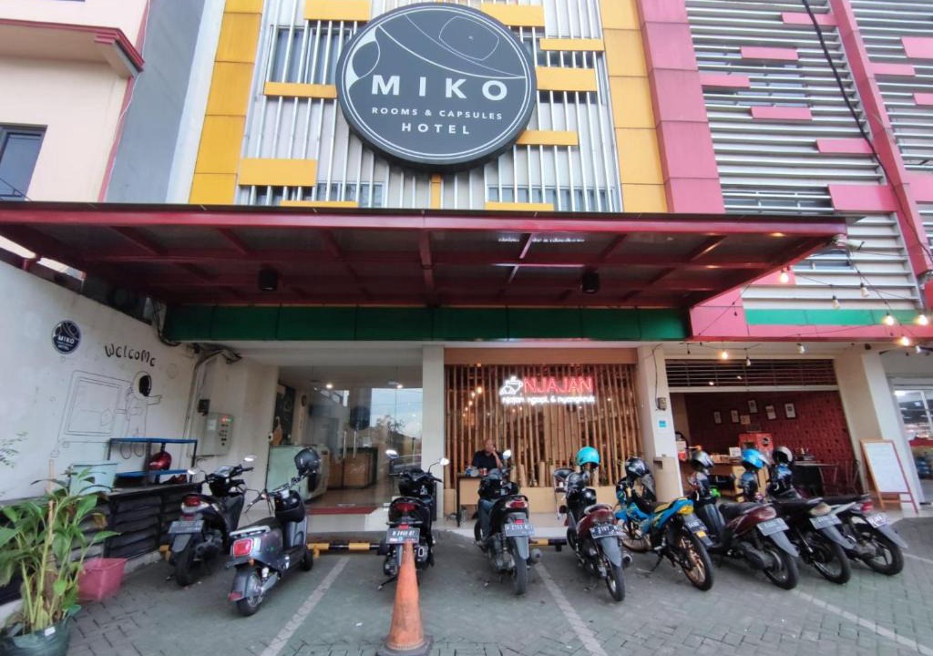 Bungurasih Hotel | Miko Rooms & Capsules hotel