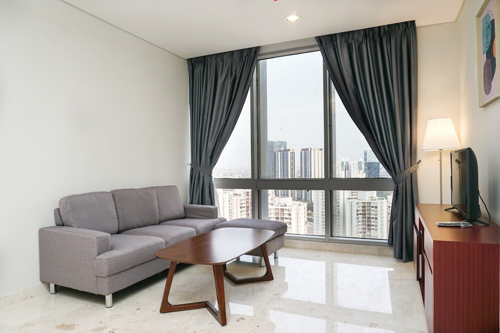 Karet Hotel | Modern and Comfortable 2Br at The Empyreal Condominium Epicentrum Apartment