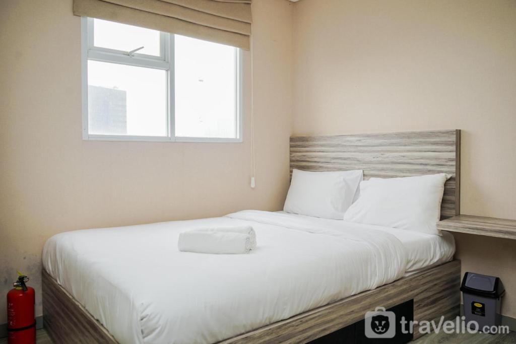 Pondok Aren Apartment | Modern and Homey Studio at Bintaro Icon Apartment By Travelio