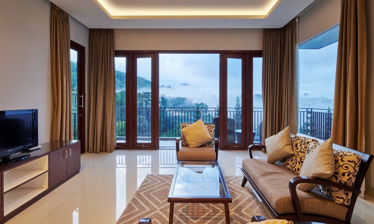 Bandung Villa | Morning Glory Mountain View 4BR Villa with Pool