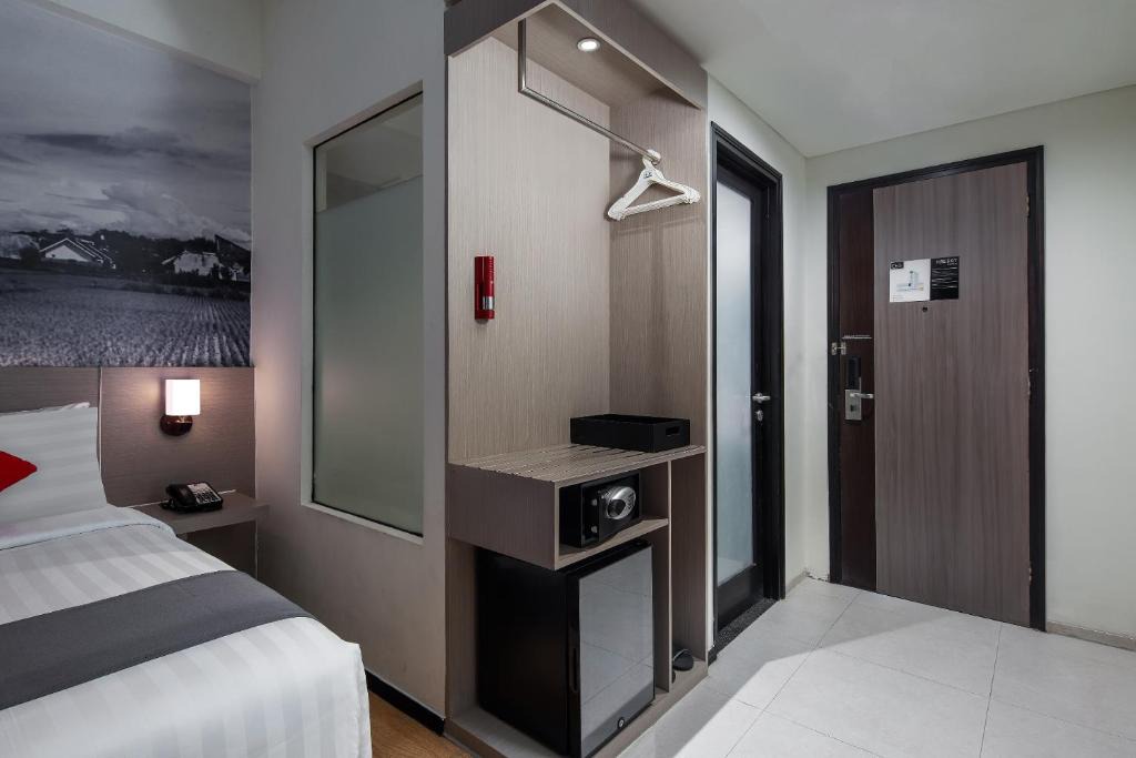 Waru Hotel | NEO+Waru-Sidoarjo by ASTON