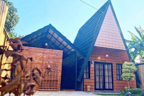 Depok Villa | Omah Abiza Glamping Jogja