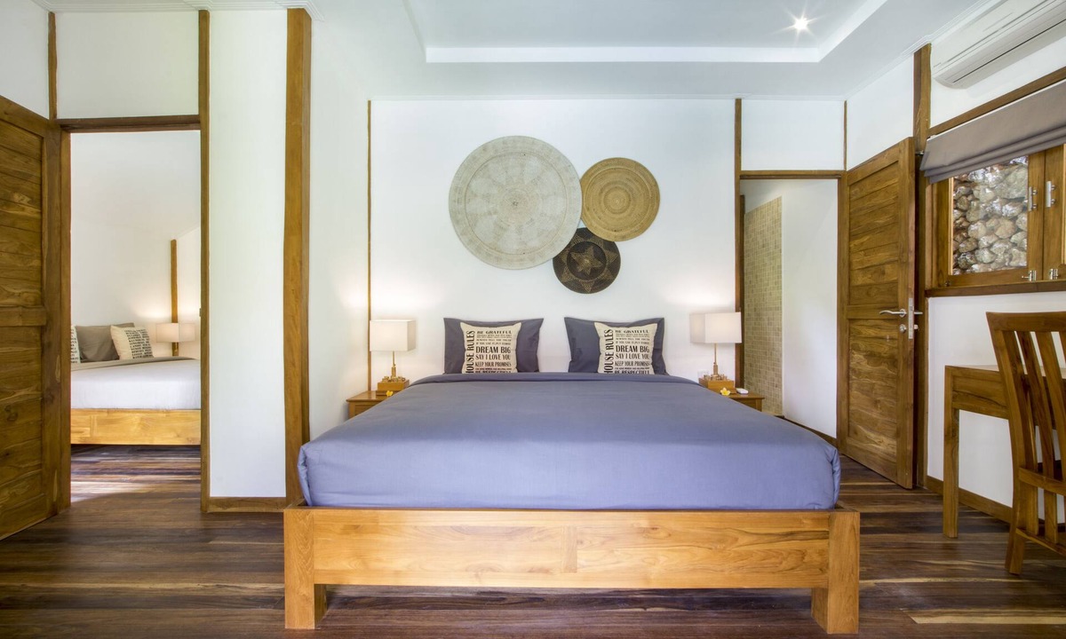 Batu Bolong House | ORORA B6-NEW SPOT in the heart of CANGGU; 2 bedroom 400 m from the beach