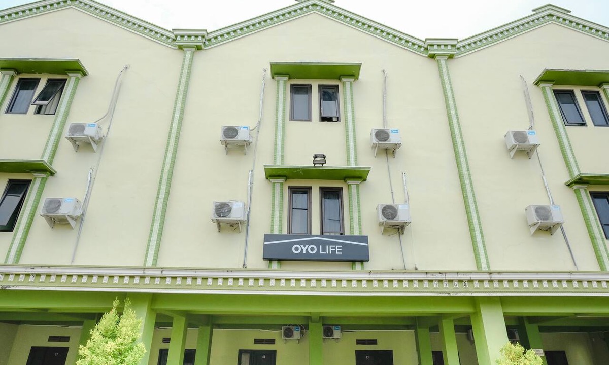 Tulungagung Hotel | Oyo 2508 Alba Suites Homestay